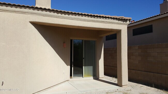 Building Photo - 13660 E High Plains Ranch St