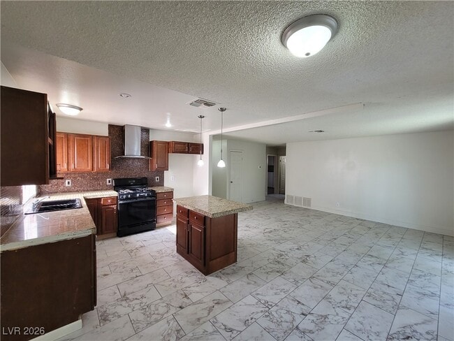 Building Photo - 3908 Montebello Ave