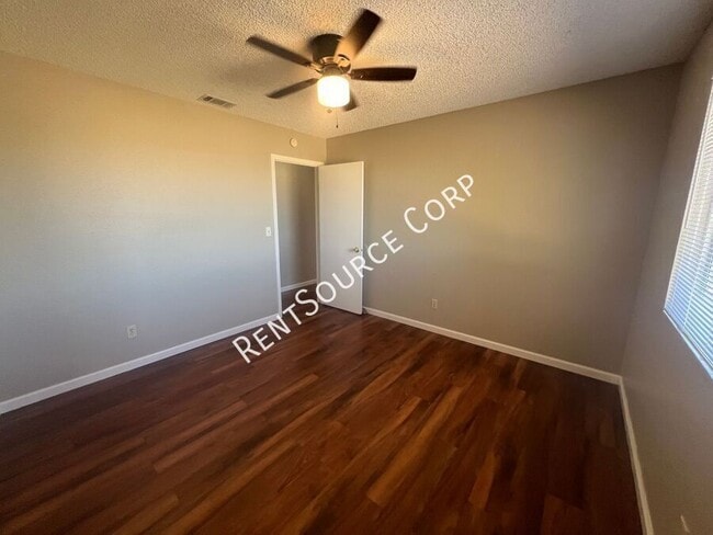 Building Photo - 27333 Mesquite St