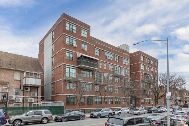Building Photo - Eretz One Luxury Condominiums