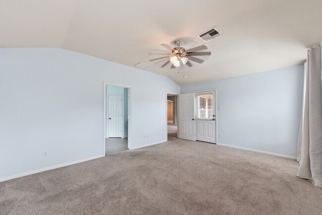 Building Photo - 21011 Narrow Gate Dr