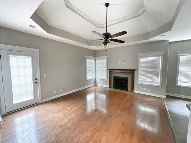Building Photo - 1320 Vantage Ct