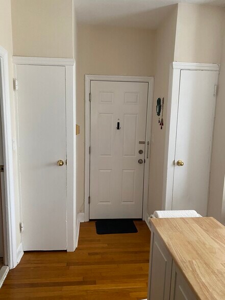 Building Photo - 710 Grand Ave