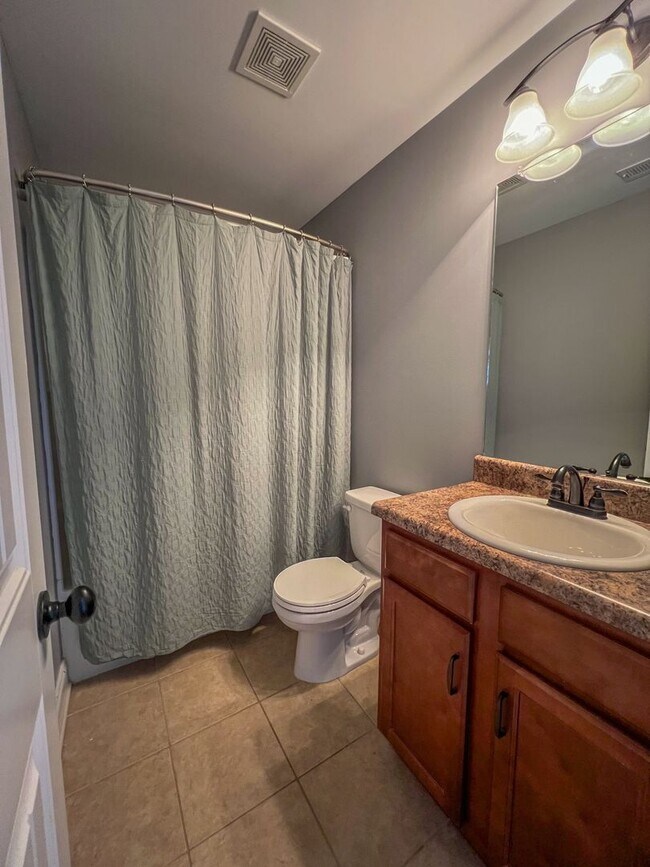 Building Photo - Short Term Leases Options! Gorgeous 5 Bedr...