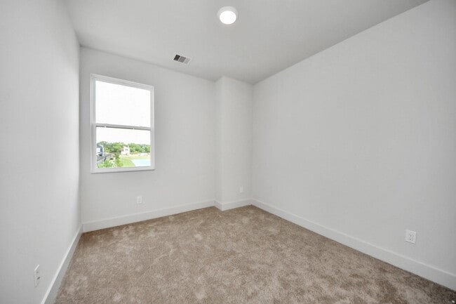 Building Photo - 13104 Moncloa Dr