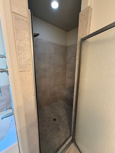 Building Photo - 2017 Boise Dr