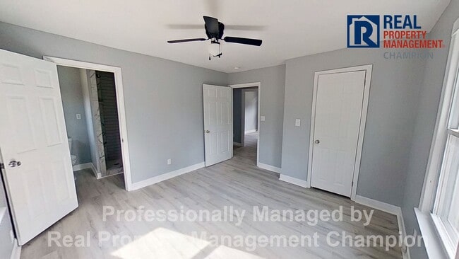 Building Photo - Recently Updated 3 BD/2 BA Home w/Open Floorplan and Attached Carport