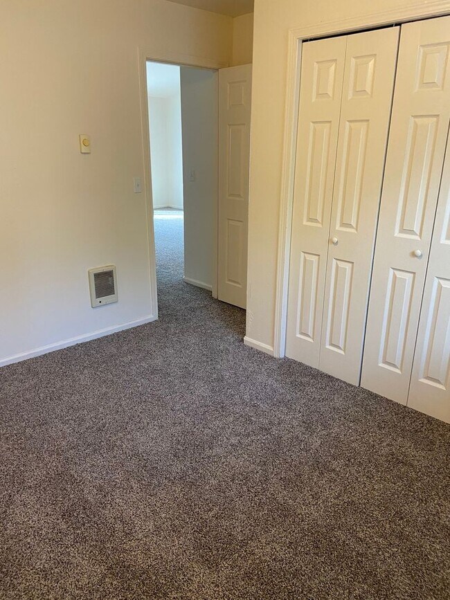 Building Photo - brab02