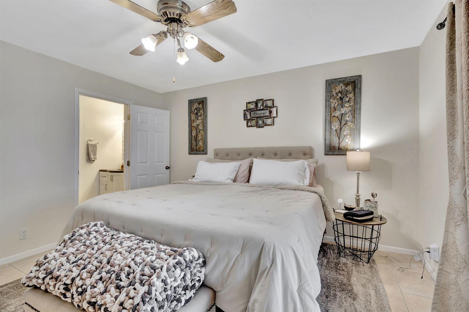 Building Photo - 4693 Lucerne Lakes Blvd E