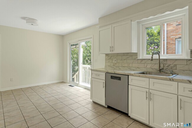 Building Photo - 27 Bouton St E