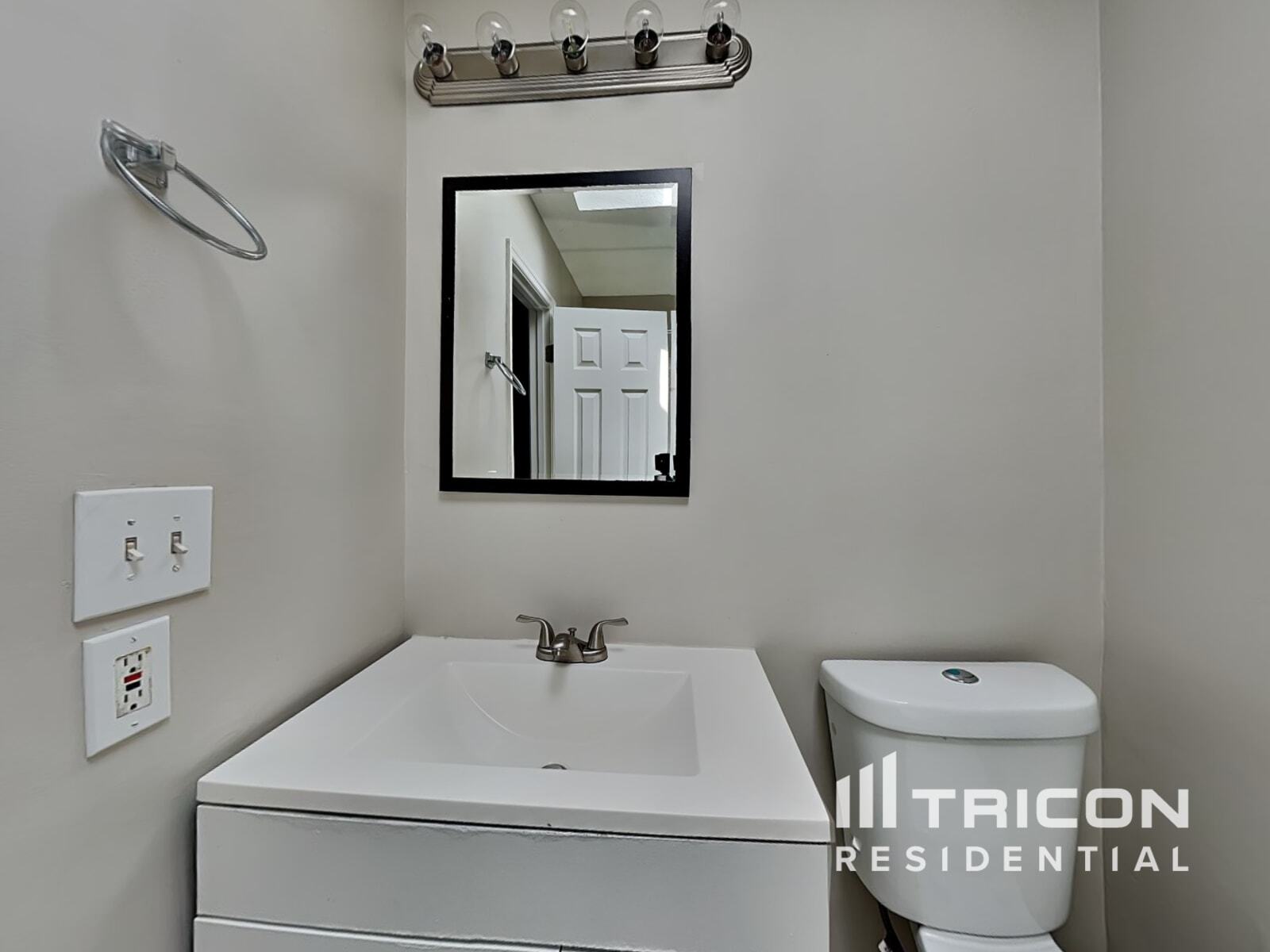 Building Photo - 1454 Glenfield Dr