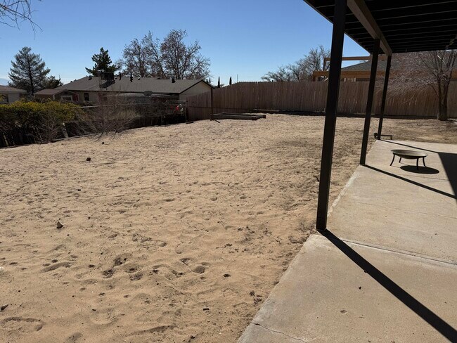 Building Photo - 840 Bravo Ct SE