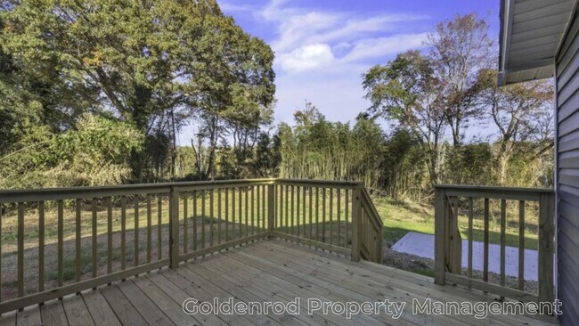 Building Photo - 116 Nix Cir