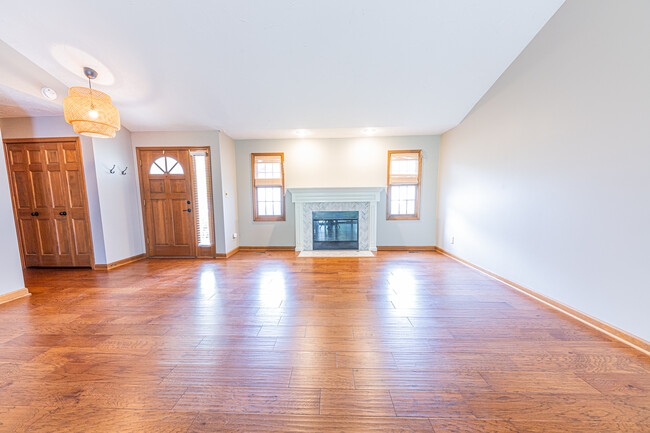 Open Great Room - 3140 Buckmoor Ct