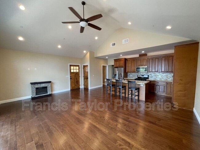Building Photo - 14398 Harvest Crescent