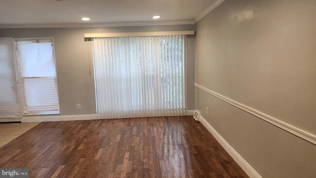 Building Photo - 3914 28th Ave