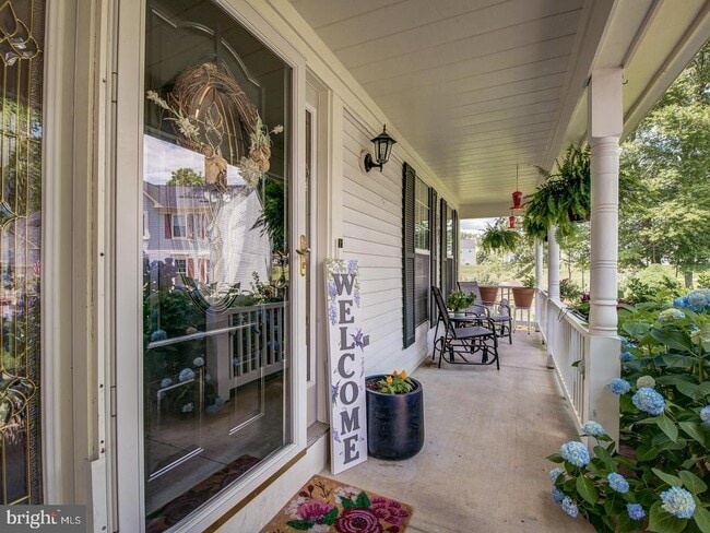 Building Photo - 15744 Beau Ridge Dr