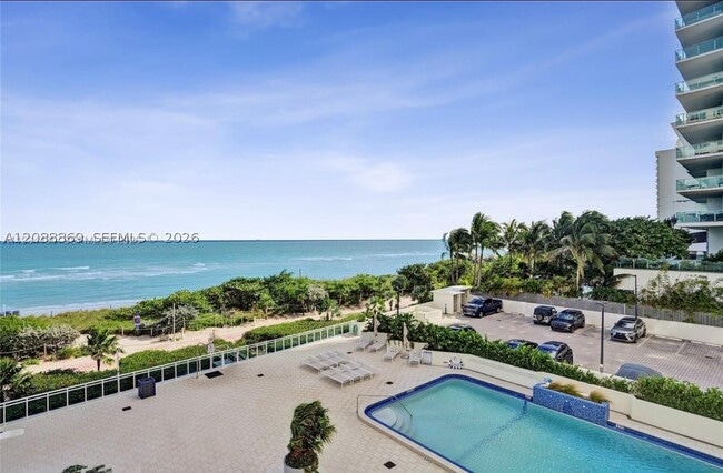 Building Photo - 6917 Collins Ave