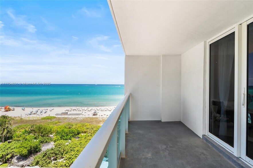 Building Photo - 2301 Collins Ave