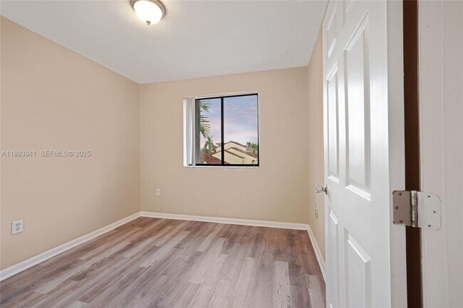 Building Photo - 3208 San Remo Cir