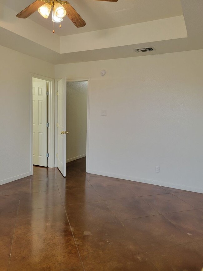 Building Photo - 3503 Dustin Ct