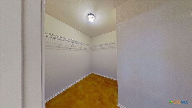 Building Photo - 126 Sylvan St