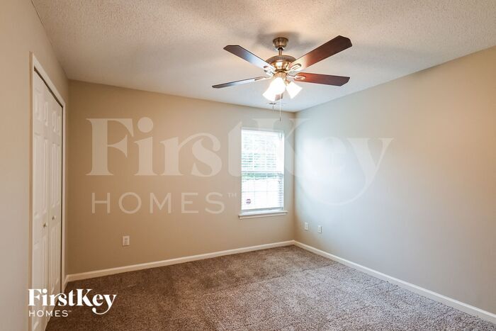 Building Photo - 618 Edenberry Dr