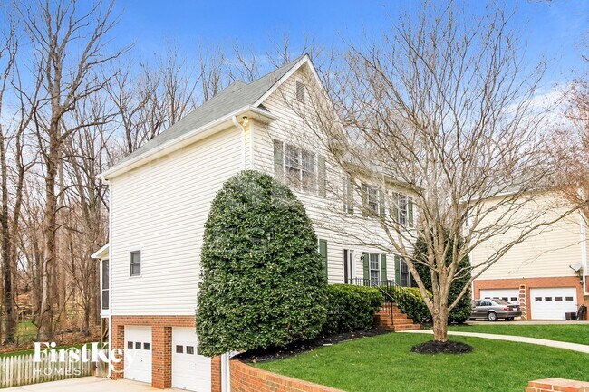 Building Photo - 6866 Greenbrook Dr