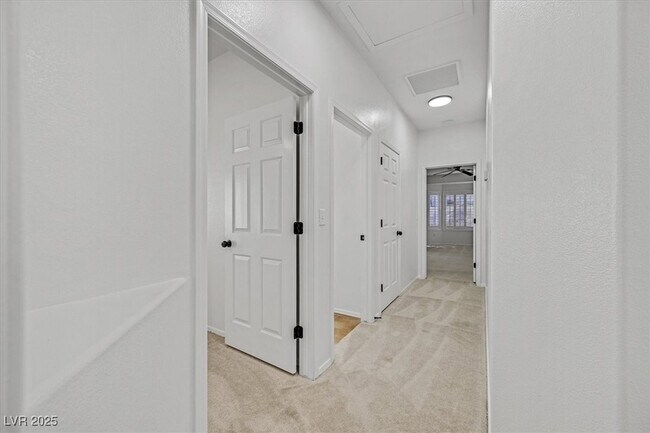 Building Photo - 1660 Rockcrest Hills Ave