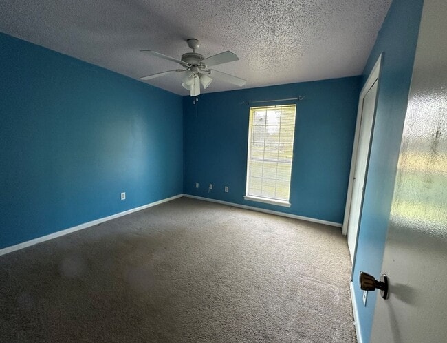 Building Photo - Single Family Home