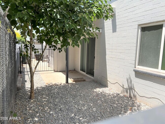 Building Photo - 4423 N 13th Pl