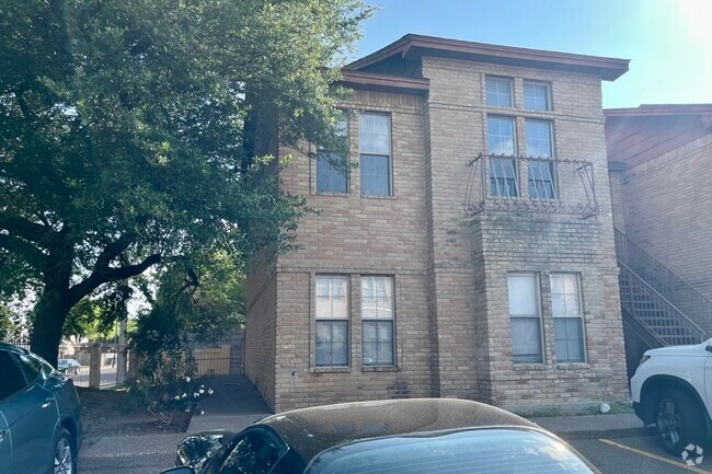 Building Photo - 1750 Tiara Trl