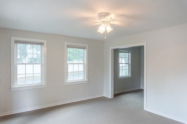 Building Photo - 414 Hayden Rd