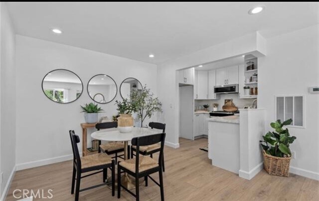 Building Photo - 25786 Via Lomas