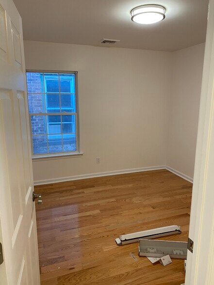Building Photo - 66 Summer Ave