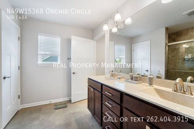 Building Photo - N49W15368 Orchid Cir