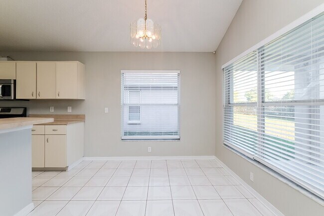 Building Photo - 1541 Scotch Pine Dr