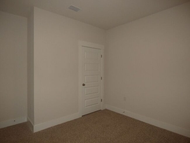 Building Photo - 5753 Danbury Blvd