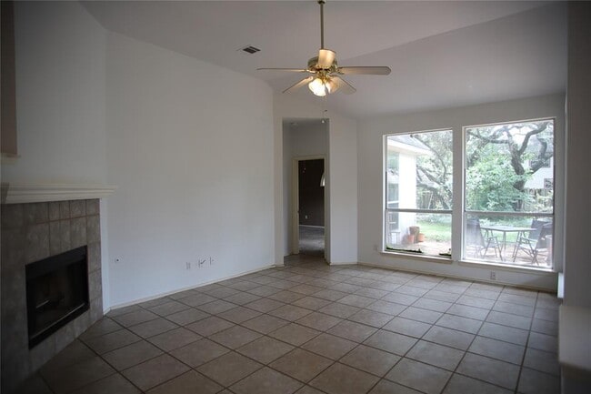 Building Photo - 403 N Blue Ridge Pkwy