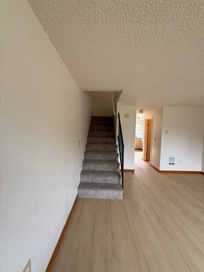 Building Photo - 2208 Wilson Ave