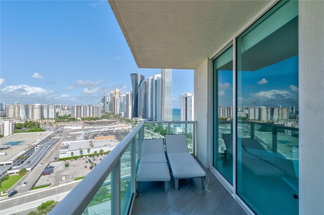 Building Photo - 150 Sunny Isles Blvd