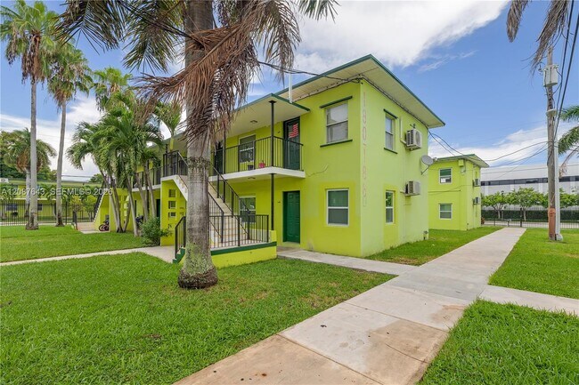 Building Photo - 180 NE 68th St