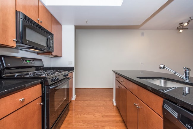 Building Photo - LARGE 1 Bedroom/1 Bathroom with Balcony in Bustling Mount Vernon Triangle!!