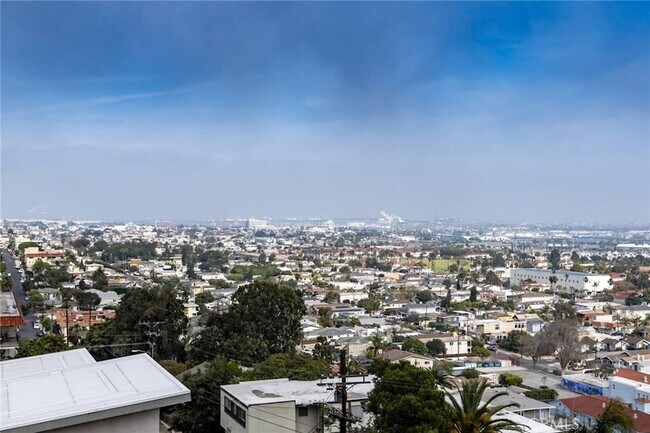 Building Photo - 3431 S Peck Ave