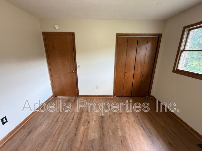 Building Photo - 905 Kendrick Creek Rd