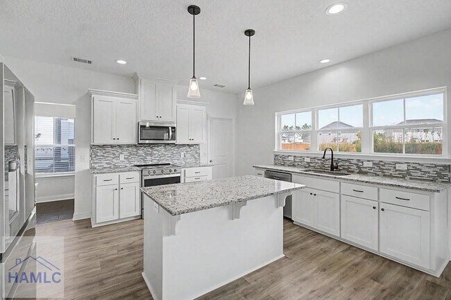 Building Photo - 206 Farnsworth Trl