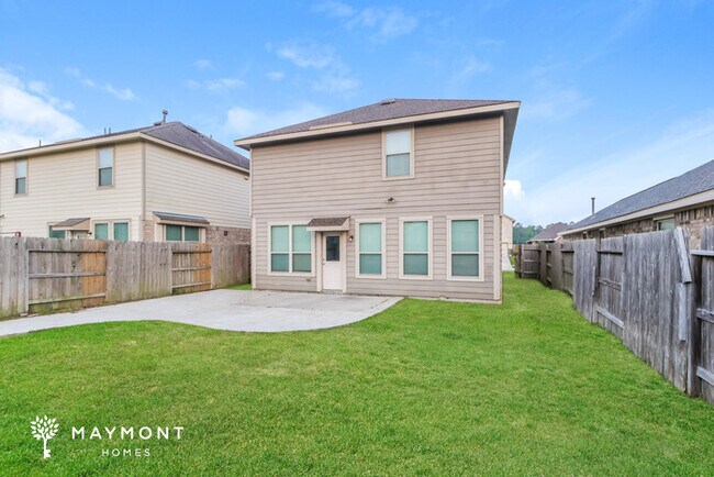 Building Photo - 23739 Via Maria Dr
