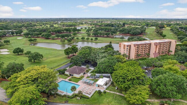 Building Photo - 3001 W Rolling Hills Cir