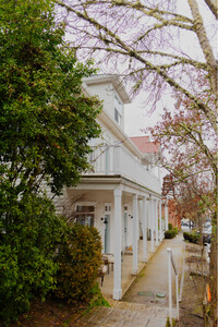 Building Photo - 260 S Oregon St