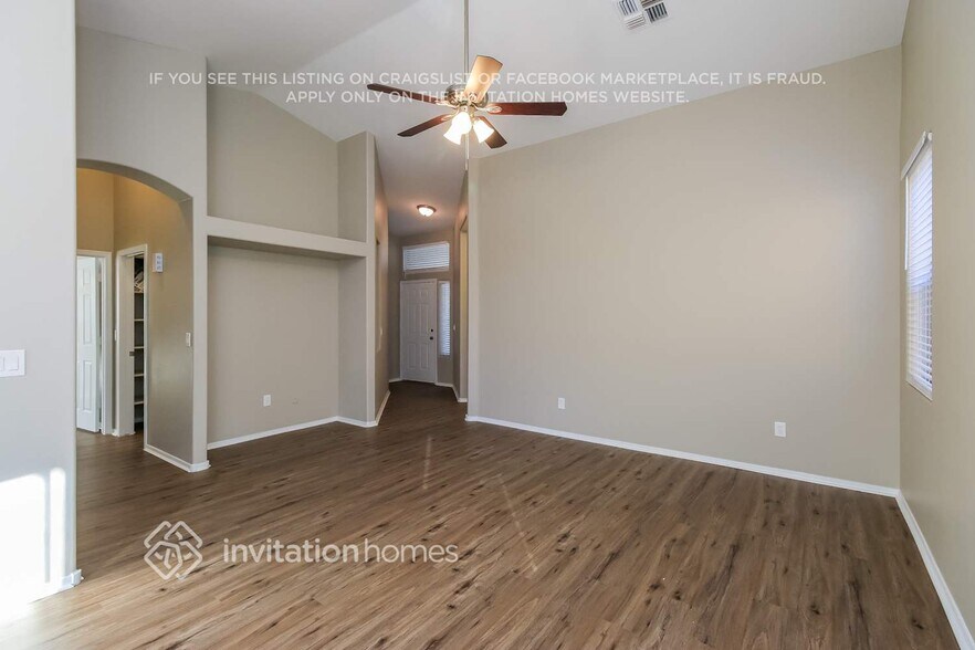 Building Photo - 8943 E Calypso Ave